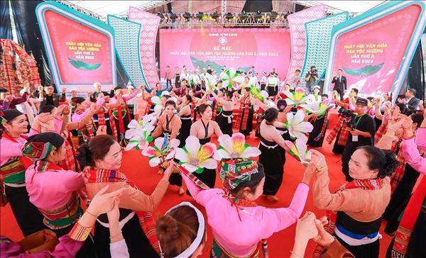 Mùa Xuân và tuổi trẻ tại Làng Văn hóa - Du lịch các dân tộc Việt Nam