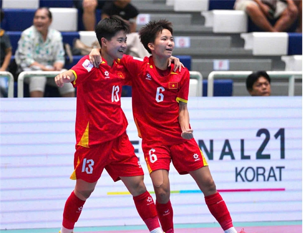 Léquipe féminine vietnamienne de futsal décroche le bronze aux Championnats dAsie du Sud-Est