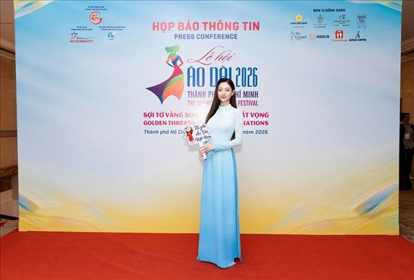 Áo dài truyền thống: Hành trang giúp nhan sắc Việt tự tin tỏa sáng với thế giới