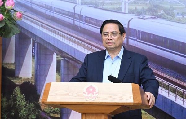 ນາ​ຍົກ​ລັດ​ຖະ​ມົນ​ຕີ ຟ້າມມິງ​ຈິງ ຮຽກ​ຮ້ອງ​ຍູ້​ແຮງ​ຄວາມ​ຄືບ​ໜ້າ​ຂອງ​ບັນ​ດາ​ໂຄງ​ການ, ກິດ​ຈະ​ກຳ​ຈຸດ​ສຸມ​ໃນ​ຂົງ​ເຂດ​ເສັ້ນ​ທາງ​ລົດ​ໄຟກວ່າ​ອີກ