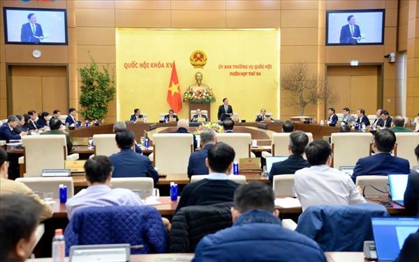 ນາ​ຍົກ​ລັດ​ຖະ​ມົນ​ຕີ ຟ້​າມ​ມິງ​ຈິງ ຮຽກ​ຮ້ອງ​ໃຫ້​ຍົກ​ເລີກ​ບັດ​ເຫຼືອງ EC ແລະ ພັດ​ທະ​ນາ​ຂະ​ແໜງ​ສິນ​ໃນ​ນ້ຳ ຫວຽດ​ນາມ ແບບ​ຍືນ​ຍົງ