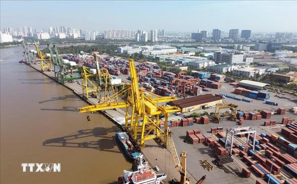 中东冲突：越南企业应对海上运输中断