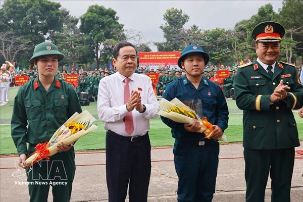 NA Chairman attends military handover and enlistment ceremony in Ho Chi Minh City