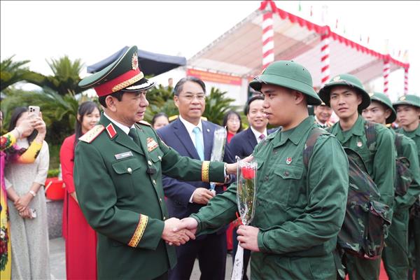 Đại tướng Phan Văn Giang dự Lễ giao nhận quân tại Cao Bằng