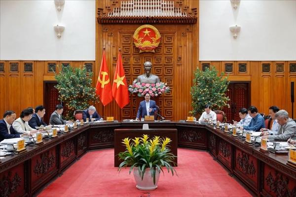 チン首相、世界情勢の変化に主体的に対応