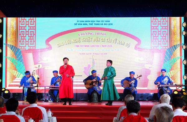 Giữ lửa Đờn ca tài tử giữa mùa xuân phương Nam