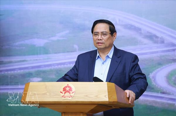 Premier vietnamita preside reunión del Comité Directivo sobre obras clave de transporte
