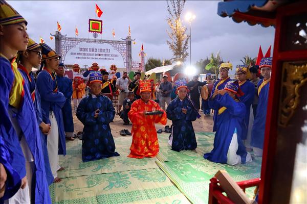 다낭시 선짜 어민들의 구어(求魚) 축제 개최