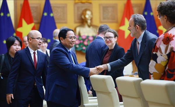 PM Pham Minh Chinh receives EU Ambassadors, Chargé daffaires in Vietnam