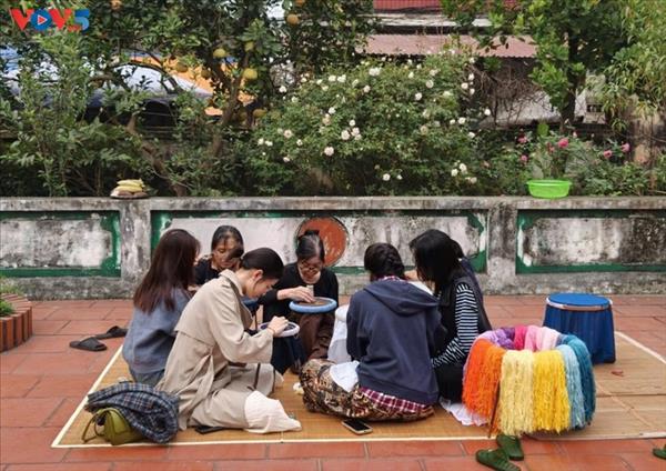 Experiencia cultural de Vietnam a través de un taller de bordado a mano