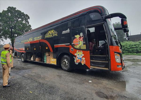 Traffic police to test double-decker sleeper buses on mountain highways