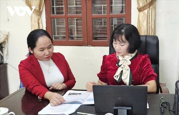 ຫງວຽນທູກວຽນ - ເອື້ອຍຄູນຳໜ້າໃນການໜູນເຕັກໂນໂລຊີເໝືອນຈິງເຂົ້າໃນການສອນ