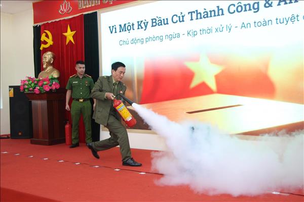 Bầu cử Quốc hội và HĐND: Hà Nội tập huấn phòng cháy, chữa cháy phục vụ bầu cử