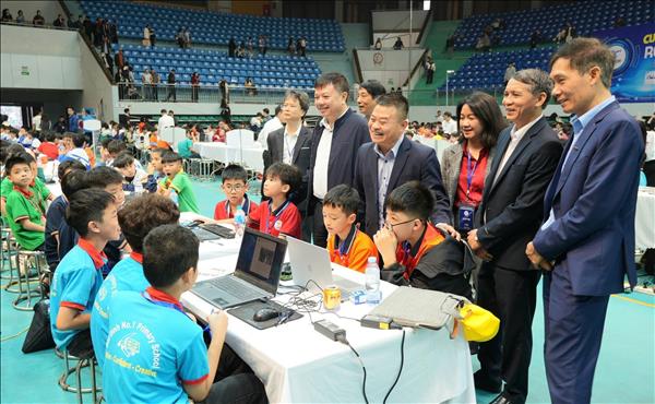 Hơn 1.760 thí sinh tham dự Giải Robocon Bắc Ninh cất cánh