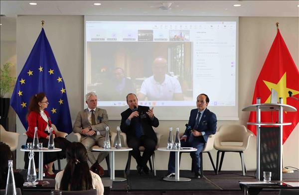 Belgique : un séminaire sur lIA renforce les liens scientifiques Vietnam – UE