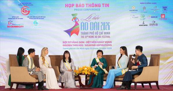 Путь вьетнамского аозай на мировую модную сцену