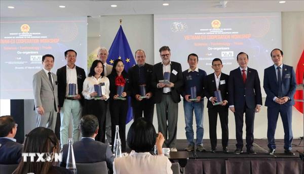 欧州在住ベトナム人知識人、ベトナムとのAI協力を促進