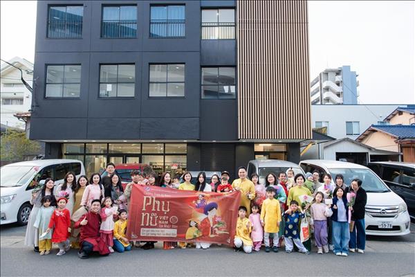 Ngày Quốc tế Phụ nữ 8/3: Gìn giữ tiếng Việt từ mái ấm gia đình