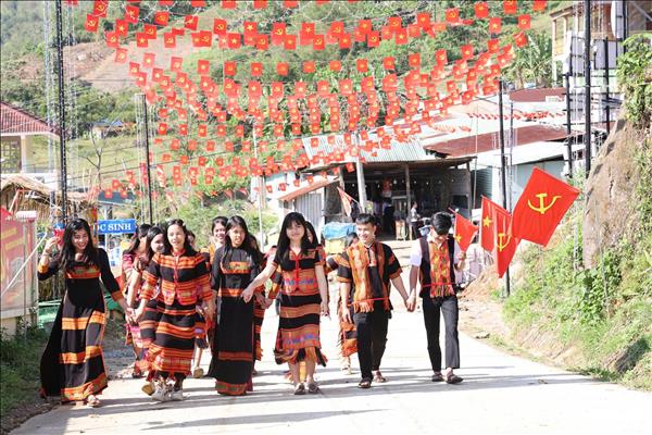Cử tri miền Trung - Tây Nguyên náo nức hướng về ngày hội non sông