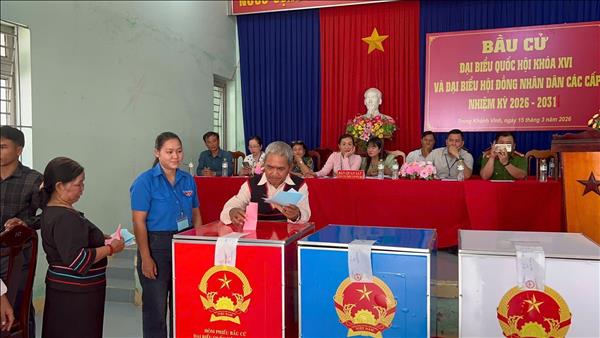 Bầu cử đại biểu Quốc hội và HĐND: Tạo điều kiện để du khách đến du lịch được bỏ phiếu đúng quy định