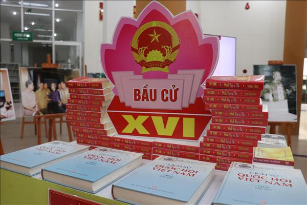 Bầu cử Quốc hội và HĐND: Trưng bày hơn 350 tư liệu sách, ảnh về bầu cử