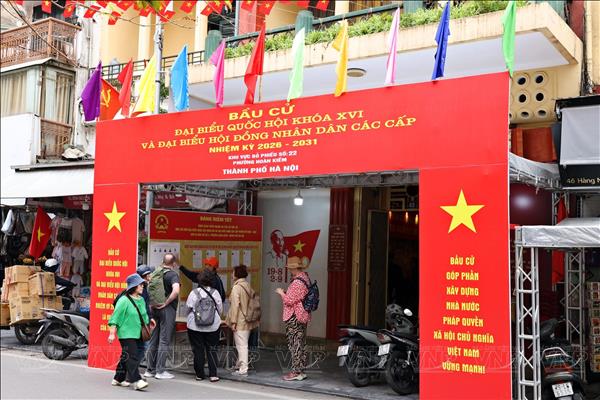 Điểm bầu cử đặc biệt ở số 48 phố Hàng Ngang