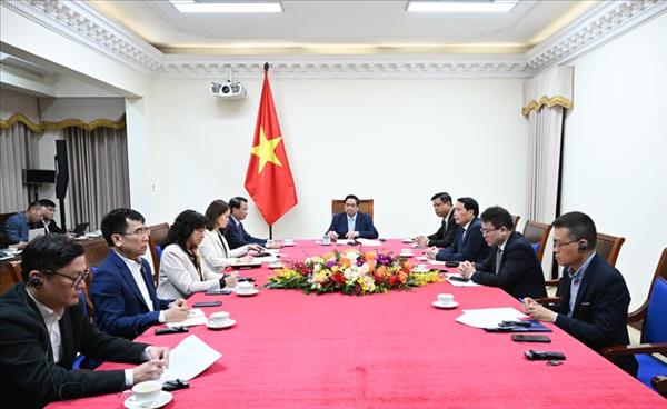 ベトナムとUAE、双方向貿易額100億ドルの早期実現へ