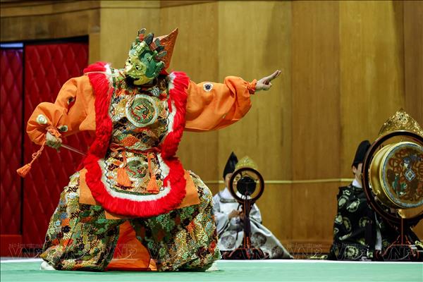 Sắc màu cung đình trong đêm giao lưu Việt - Nhật