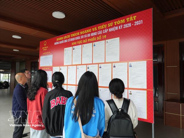 Jóvenes de la generación Z se alistan para ejercer su derecho al voto