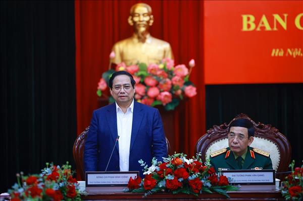 លោកនាយករដ្ឋមន្ត្រី ហ្វាម មិញជីញ អញ្ជើញជាអធិបតីក្នុងជំនួបធ្វើការអំពីការអភិវឌ្ឍឧស្សាហកម្មការពារជាតិ