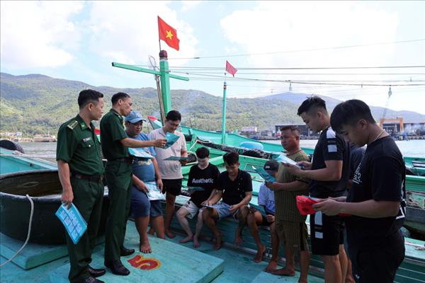 INN: les groupes de solidarité de pêcheurs de Da Nang mobilisés pour lever le carton jaune de la CE