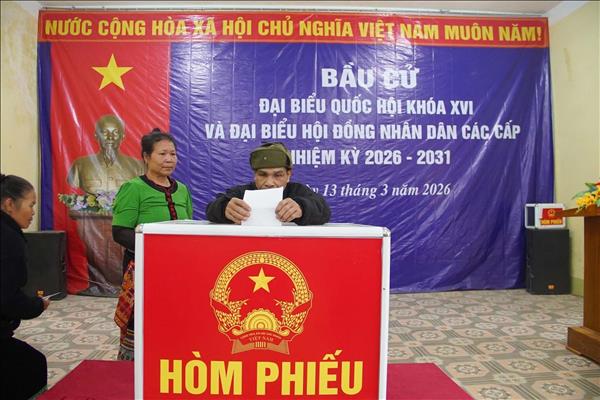 Nghệ An: 55 khu vực bỏ phiếu sớm đều đạt tỷ lệ cử tri đi bầu cao ​
