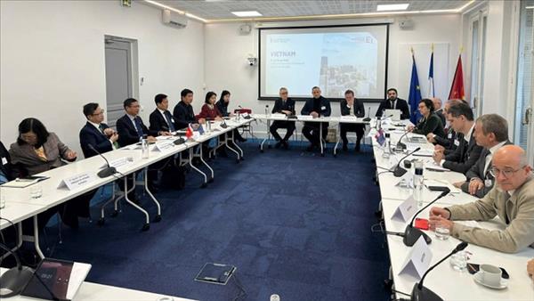 ベトナム フランス企業と科学技術・エネルギー協力を推進