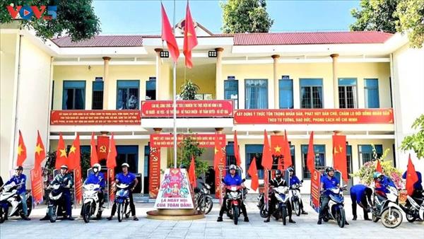 សមាជិកសម្ព័ន្ធយុវជននិងយុវជនជាង ៦.៧០០ នាក់នៅខេត្តឡឹម ដុងជួយឧបត្ថម្ភការងារបោះឆ្នោត