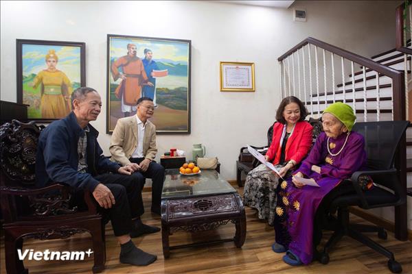 Tâm sự của các cử tri U100 trước giờ bầu cử trọng đại