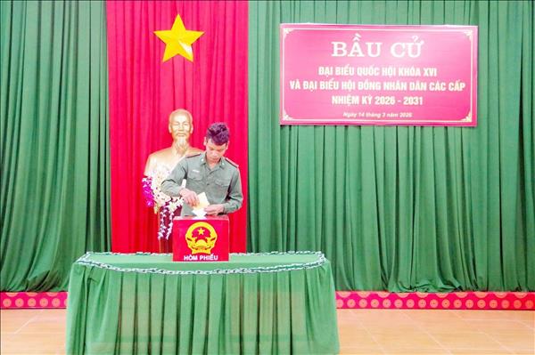 Bầu cử Quốc hội và HĐND: 100% cử tri tại 5 điểm bầu cử sớm tỉnh Lâm Đồng hoàn thành nghĩa vụ, trách nhiệm công dân