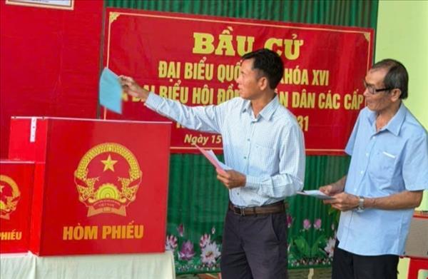 Cử tri Đồng Nai từ vùng biên giới đến khu công nghiệp nô nức đi bầu cử