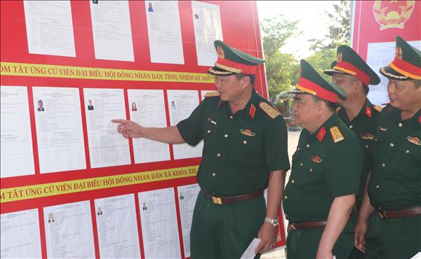 Rộn ràng ngày hội của toàn dân từ đảo tiền tiêu Cồn Cỏ đến cực Nam Tổ quốc