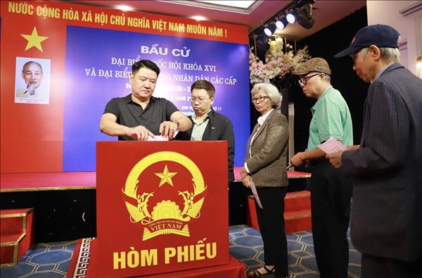 Thành công của cuộc bầu cử và Quốc hội hành động