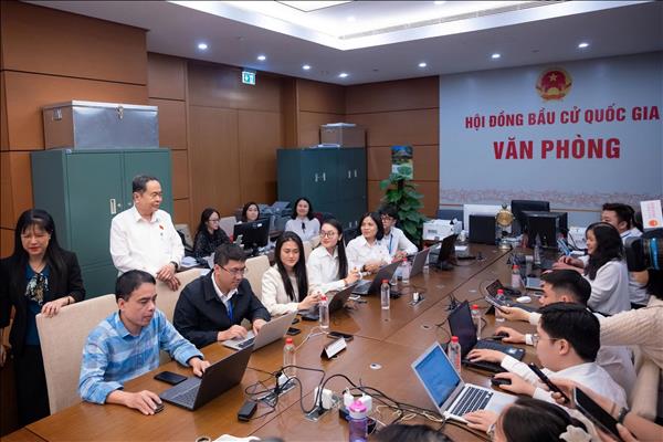 Chủ tịch Quốc hội Trần Thanh Mẫn: Thông tin bầu cử được truyền tải nhanh chóng, chính xác, an toàn