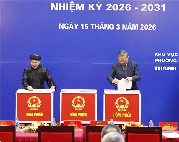 Party General Secretary To Lam casts ballot in Ba Dinh ward, Hanoi