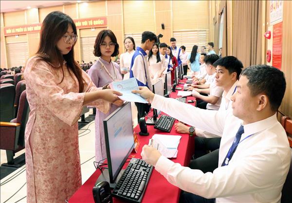 Over 71% of voters nationwide cast ballots by noon: ministry
