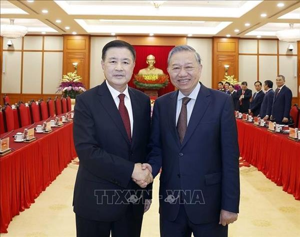 トー・ラム書記長 中国３大臣と会見 「対中関係はベトナムの最優先事項」