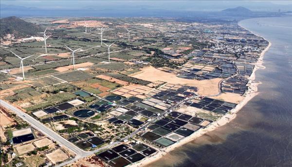 Réévaluation de la politique dinvestissement pour le projet de centrale nucléaire Ninh Thuan 1