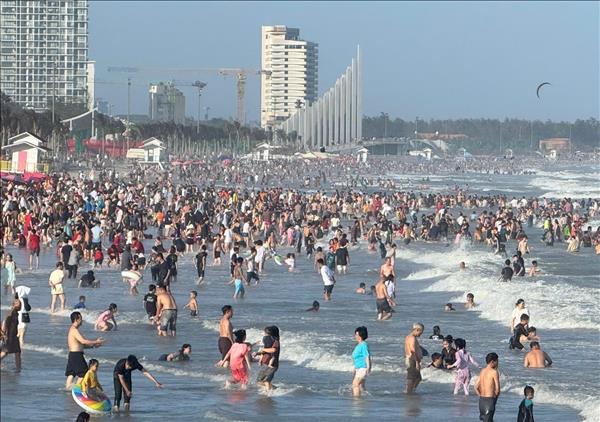 Khai thác tiềm năng du lịch TP HCM qua di sản thương hiệu