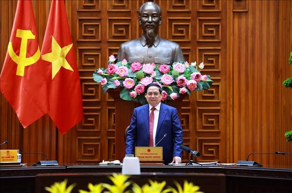 Thủ tướng Phạm Minh Chính: Xăng dầu và năng lượng nói chung đảm bảo cho sản xuất, tiêu dùng