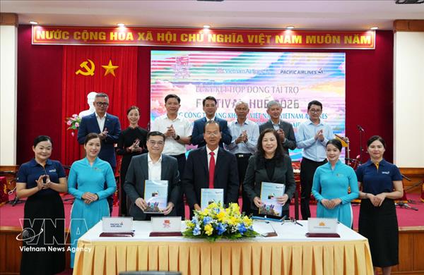 Vietnam Airlines et Pacific Airlines nommées transporteurs officiels du Festival de Hue 2026