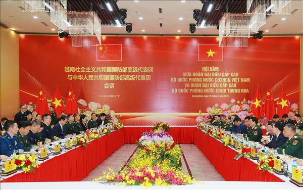 10e Échange damitié de défense frontalière Vietnam-Chine : Entretien entre les ministres vietnamien et chinois de la Défense
