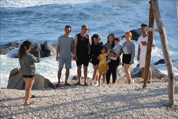 Vietnam sees surge in foreign tourist arrivals, driven by safe destination image