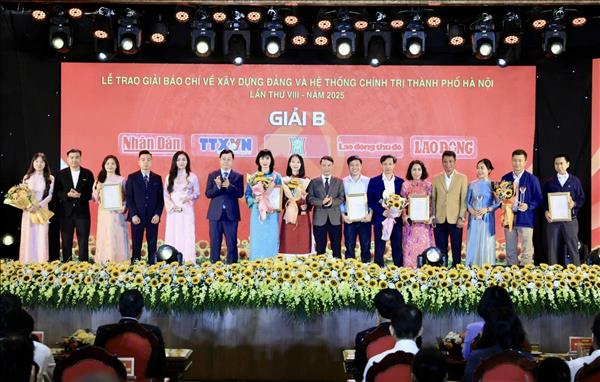 VNA wins B prize at Hanoi Party-building journalism awards